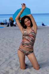 Vintage-Inspired Modest Bikini Set – Halter Top with Built-In Cups (2 Colors)